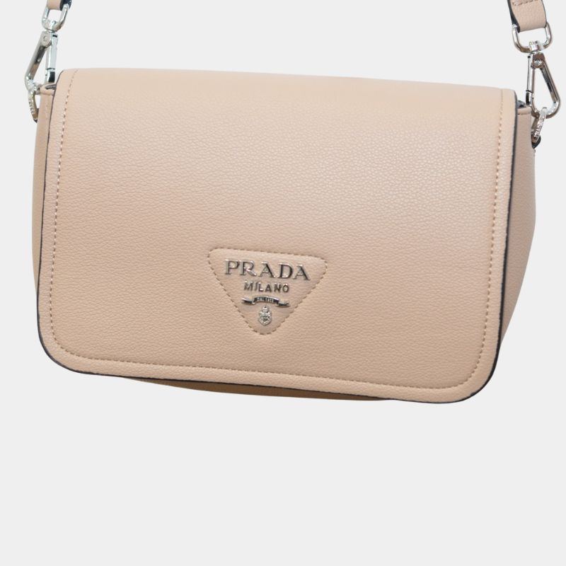 Дамска чанта Prada от кожа