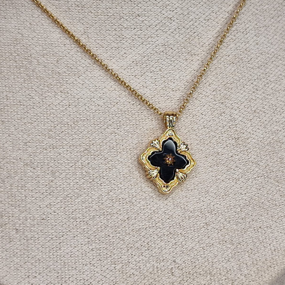 Дамско колие Floral Shaped