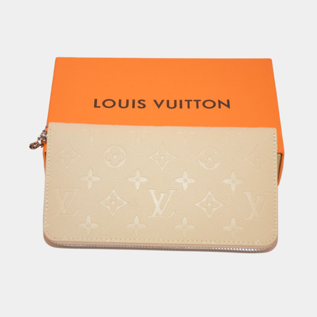 Дамски портфейл Louis Vuitton от естествена кожа