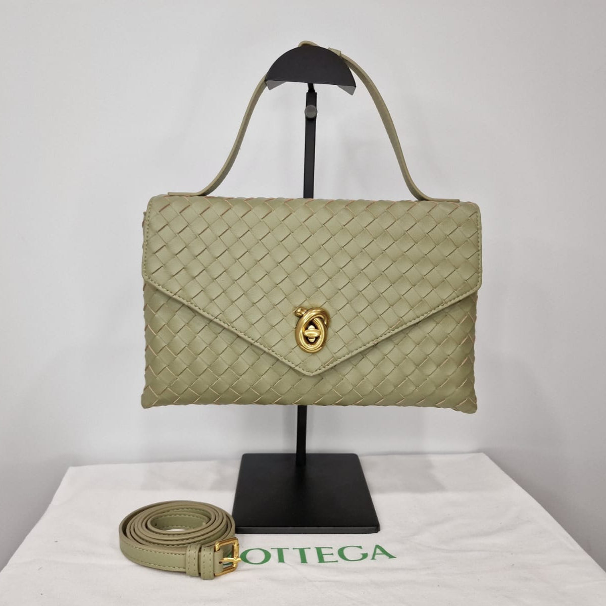 Дамска чанта Bottega Veneta от естествена кожа