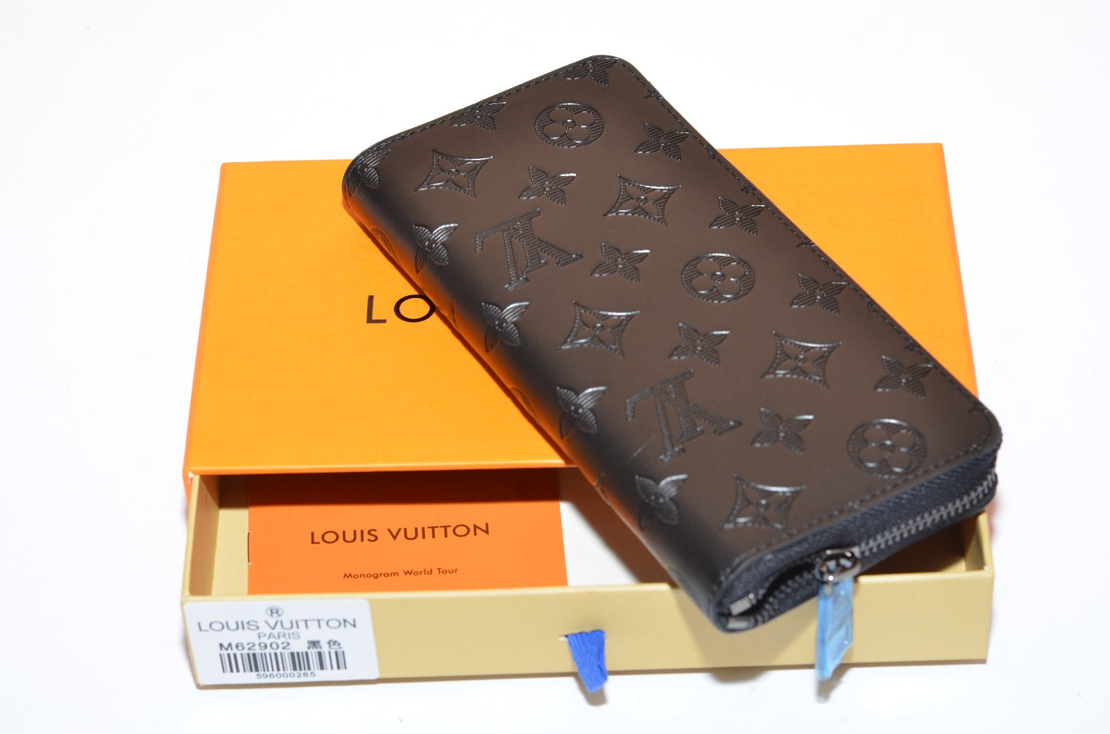 Дамски портфейл Louis Vuitton от естествена кожа